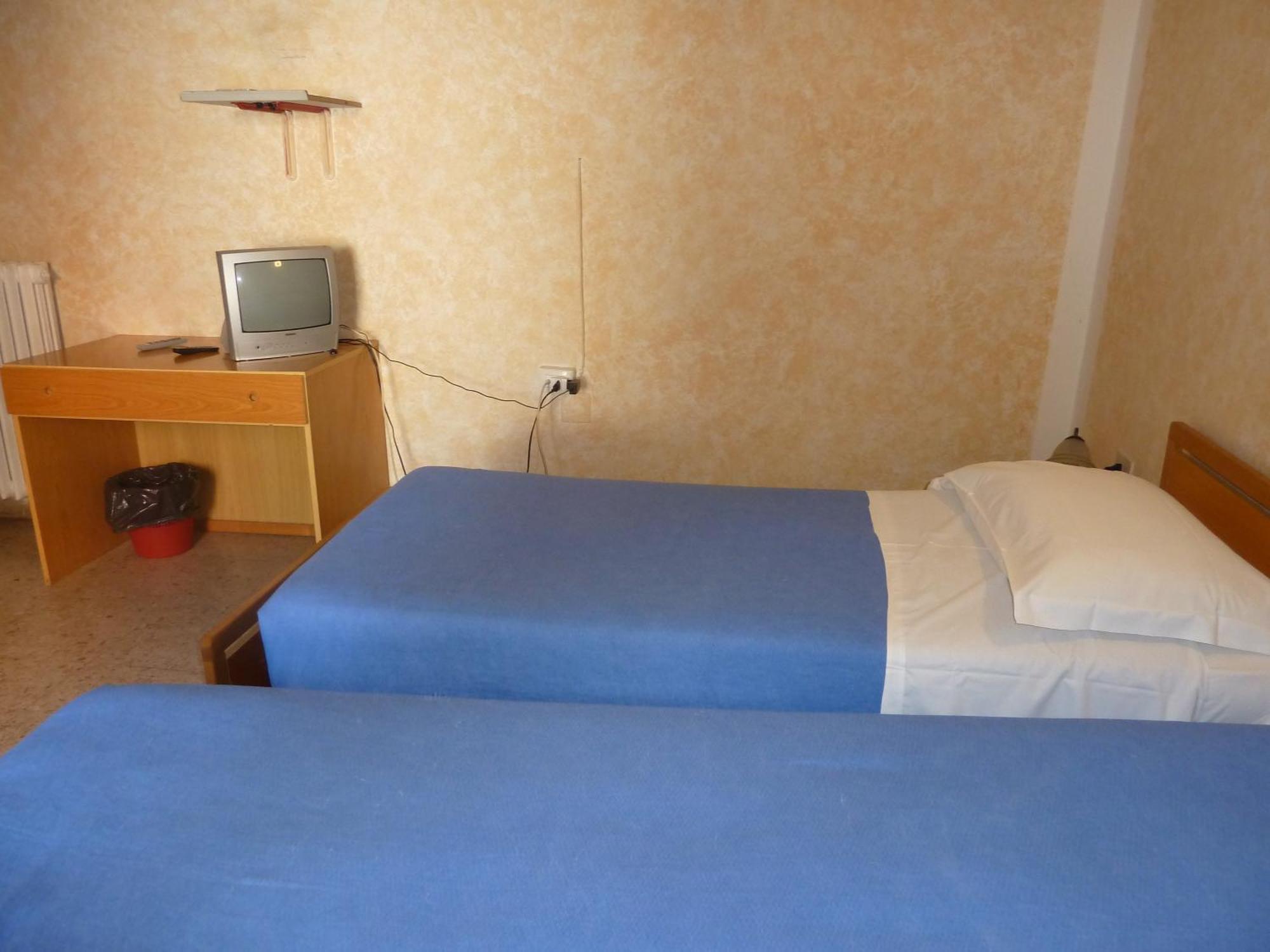 Hotel Bolognese Foligno Kültér fotó